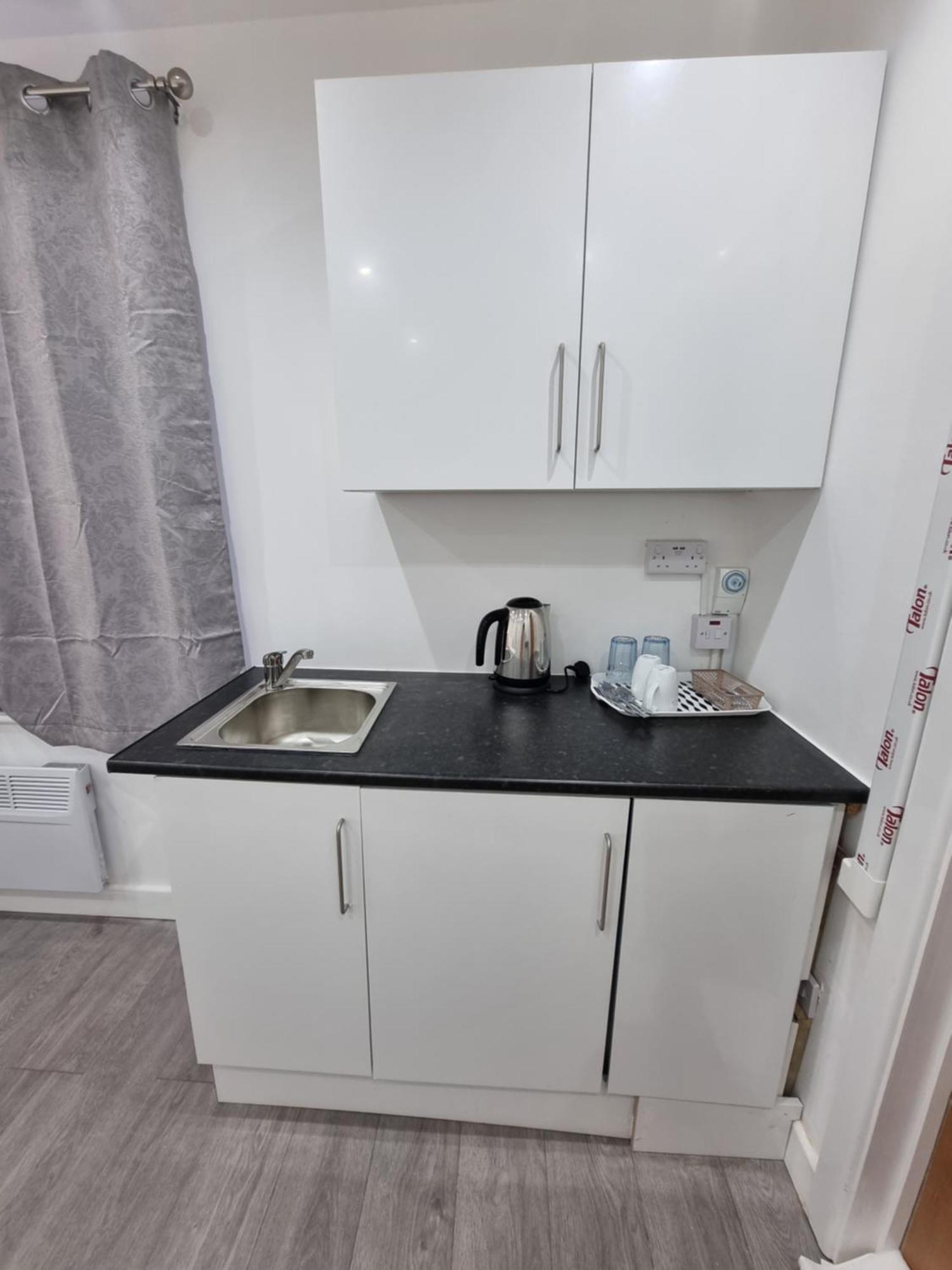 Brand New Studios In Харроу Экстерьер фото