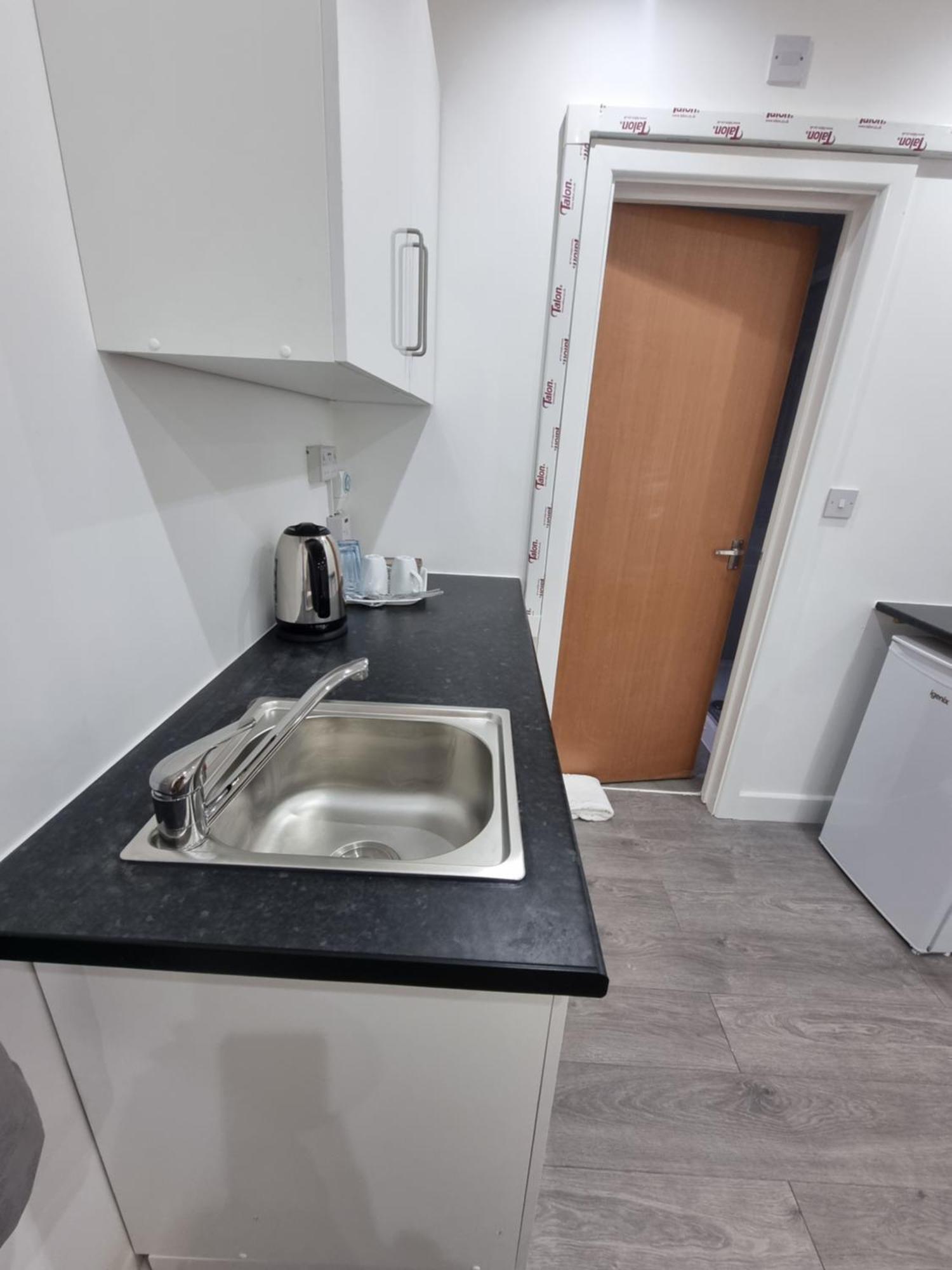 Brand New Studios In Харроу Экстерьер фото