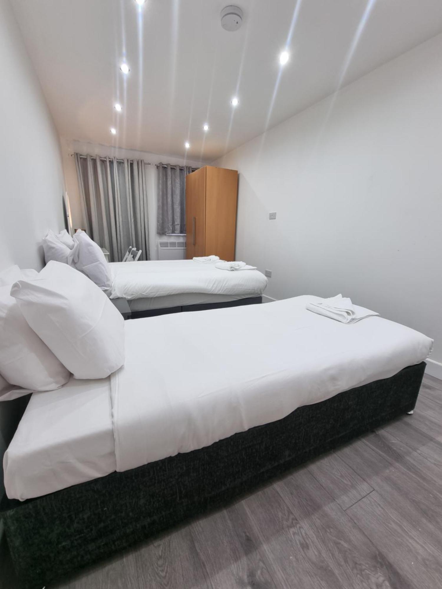 Brand New Studios In Харроу Экстерьер фото