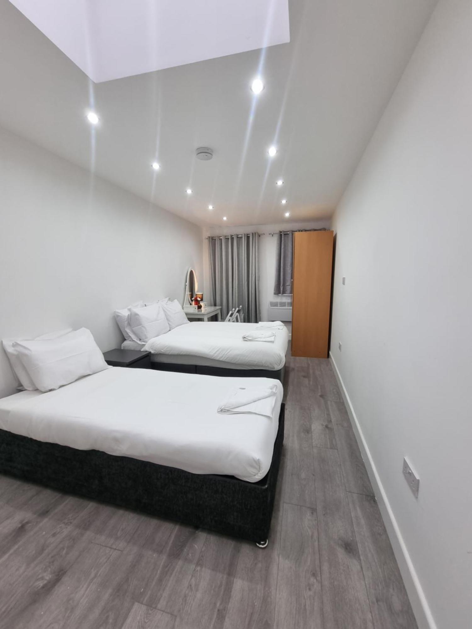 Brand New Studios In Харроу Экстерьер фото