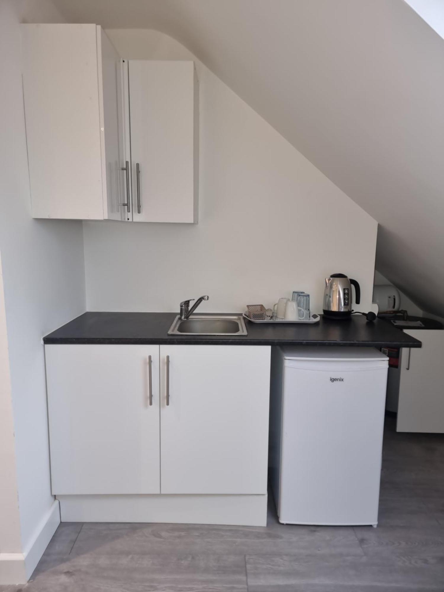 Brand New Studios In Харроу Экстерьер фото